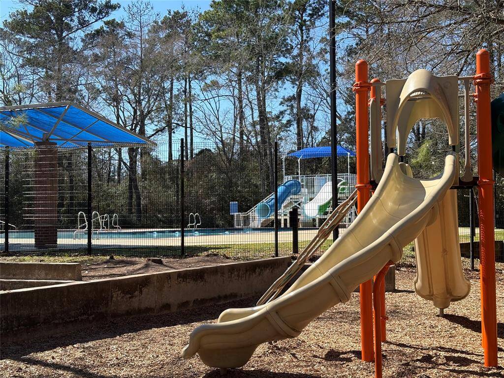 This park is a great location for kids and grandkids. So many things to enjoy. All steps away or a quick bike ride.