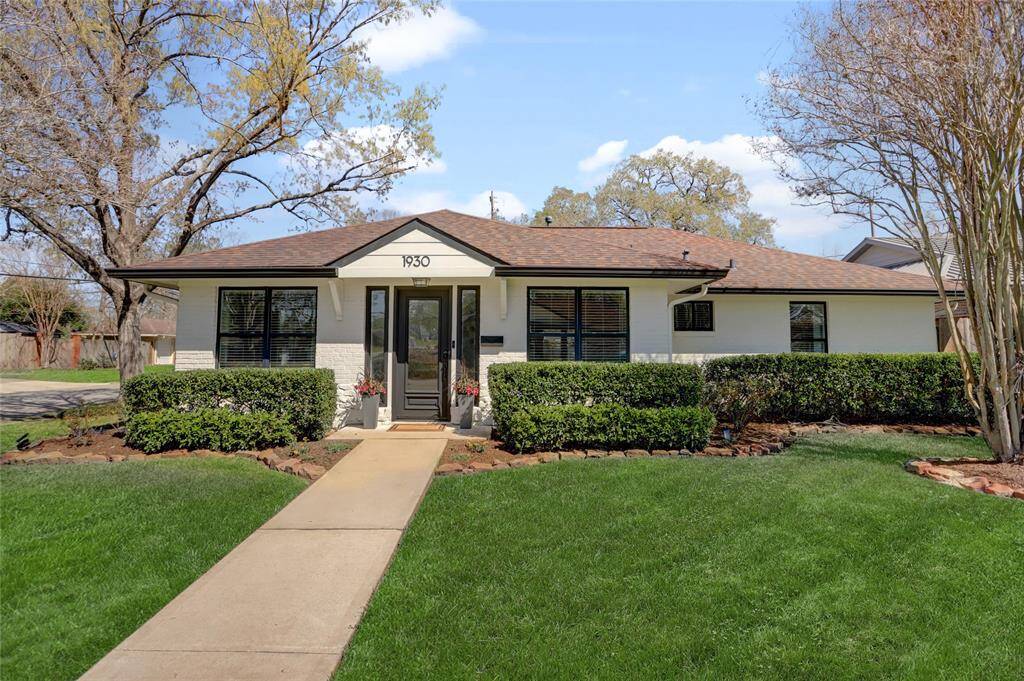 Welcome to 1930 De Milo, a corner property in the heart of Oak Forest!