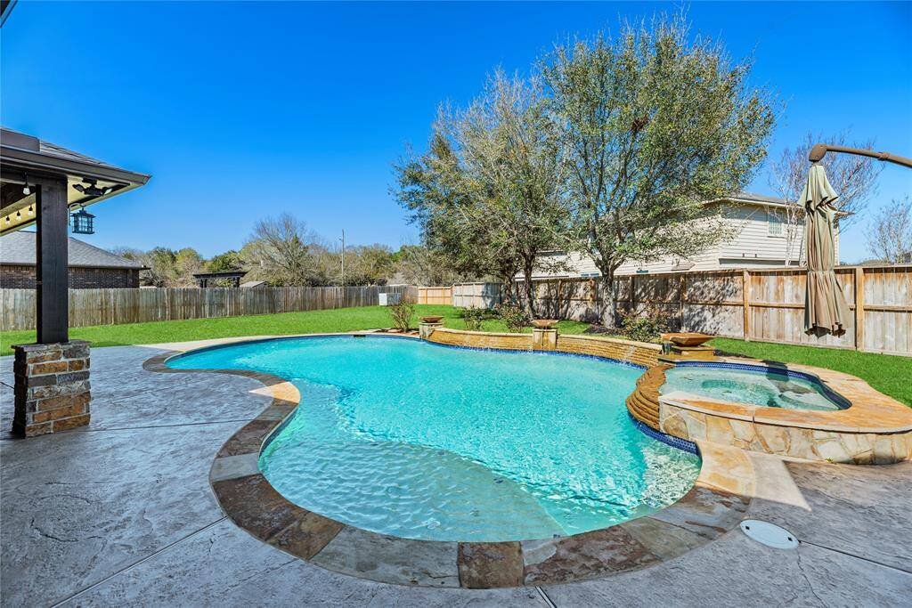 Nothing but blue skies and blue waters! The whole family is going to love this backyard!