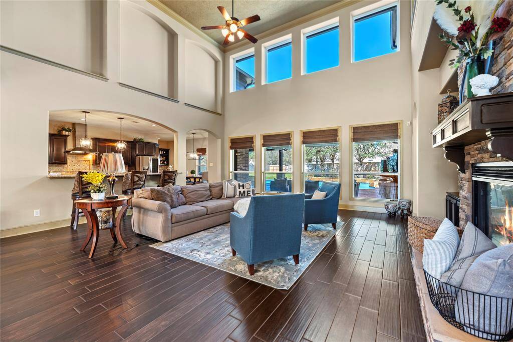 An open floorplan is fantastic for fostering a sense of togetherness and spaciousness in a home.