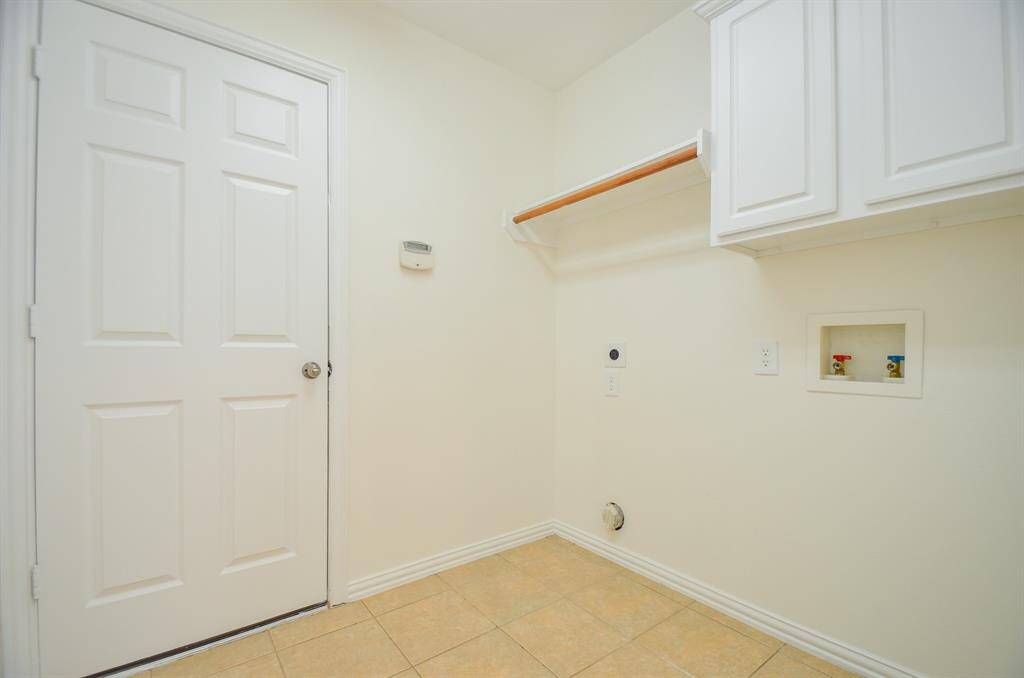 Laundry with Garage entry