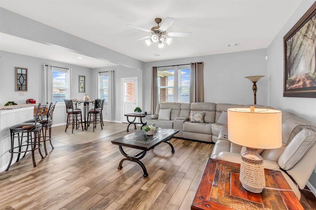 Another livingroom view to show the ample amount of space.
