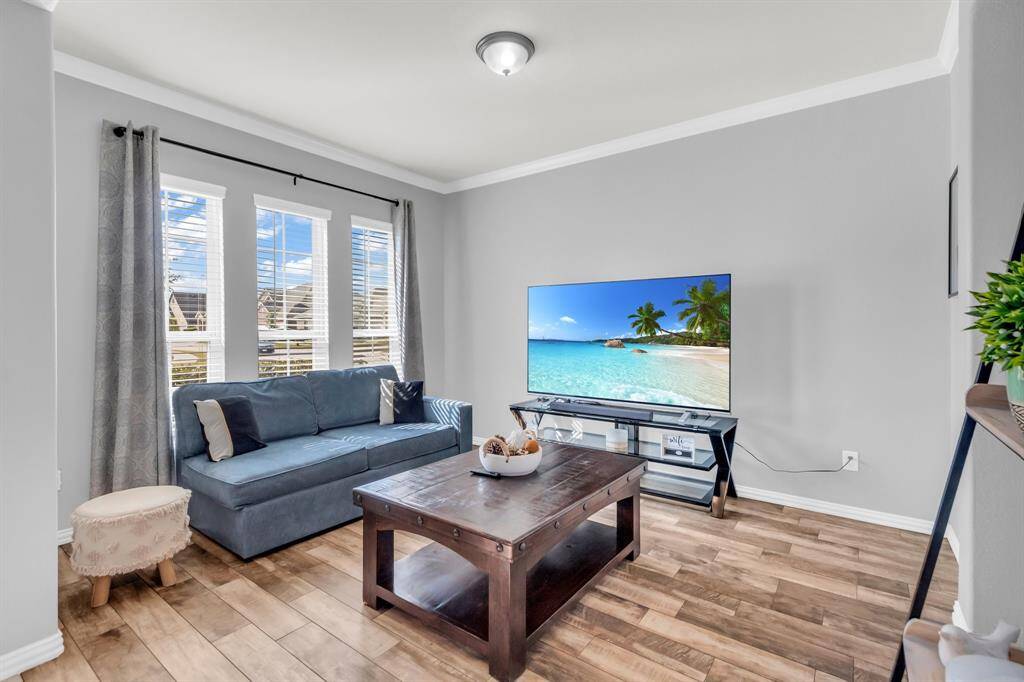 Formal dining converted into contemprary livingroom area for guests.