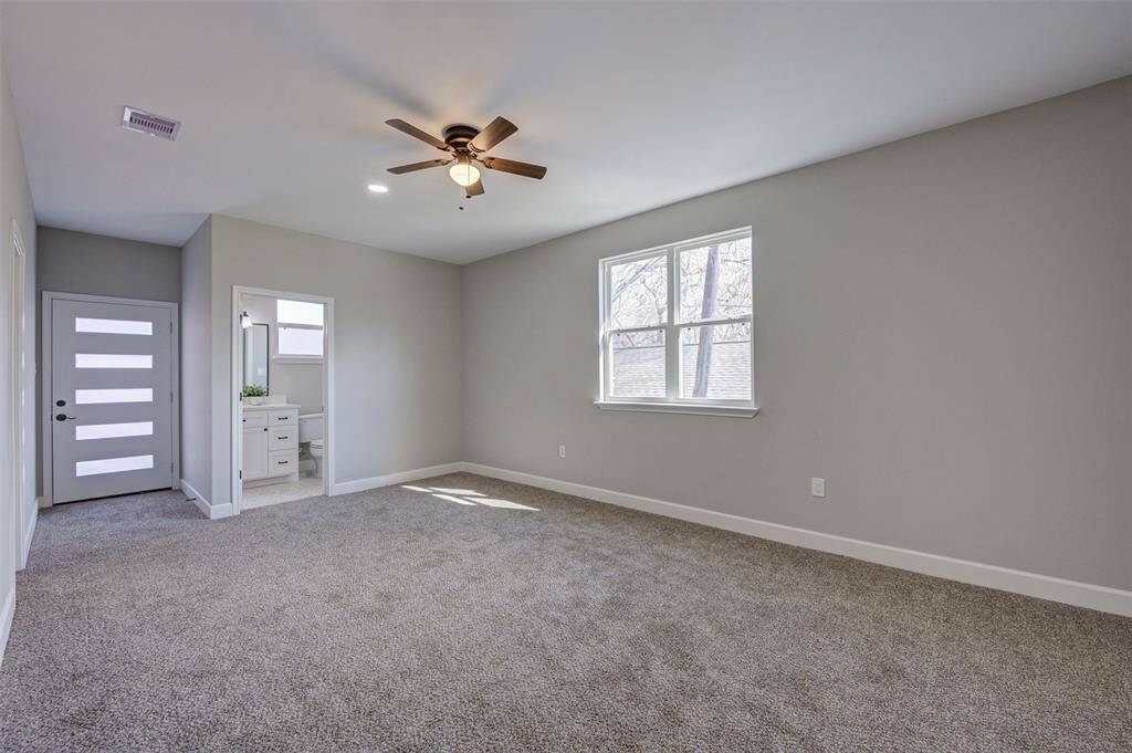 Upstairs 2nd Master Bedroom