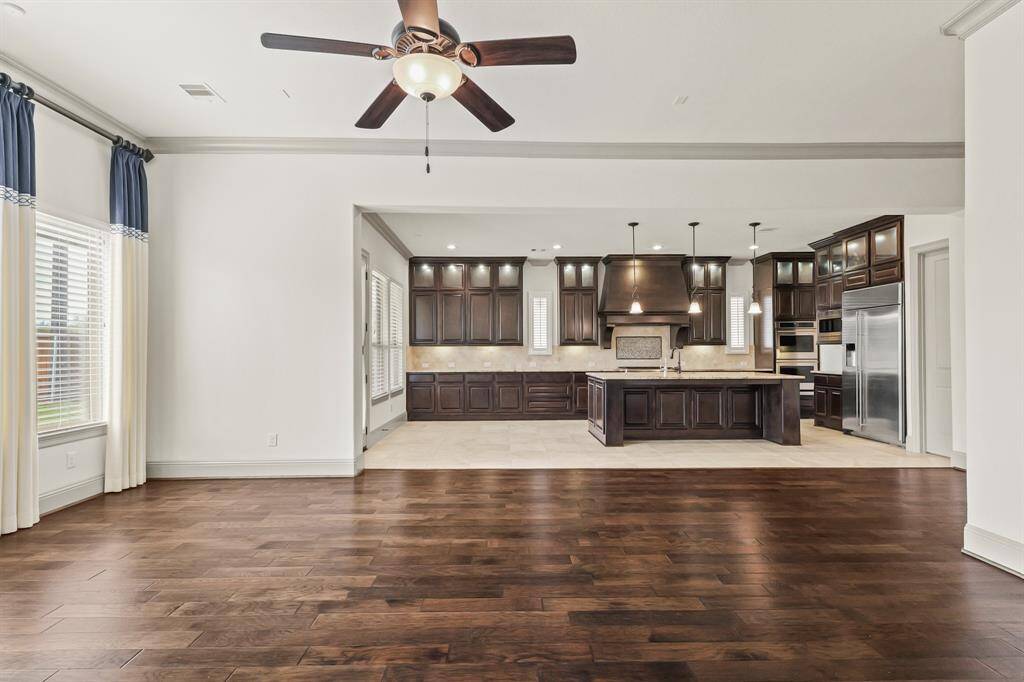 Notice all the natural light!