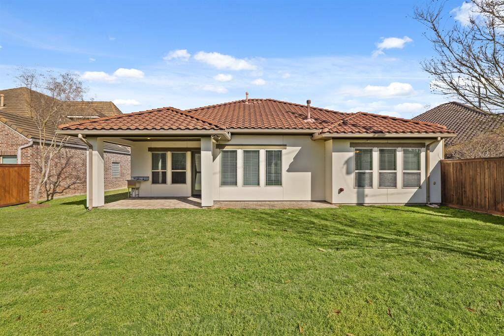 So much space for your pool, playscape or trampoline!