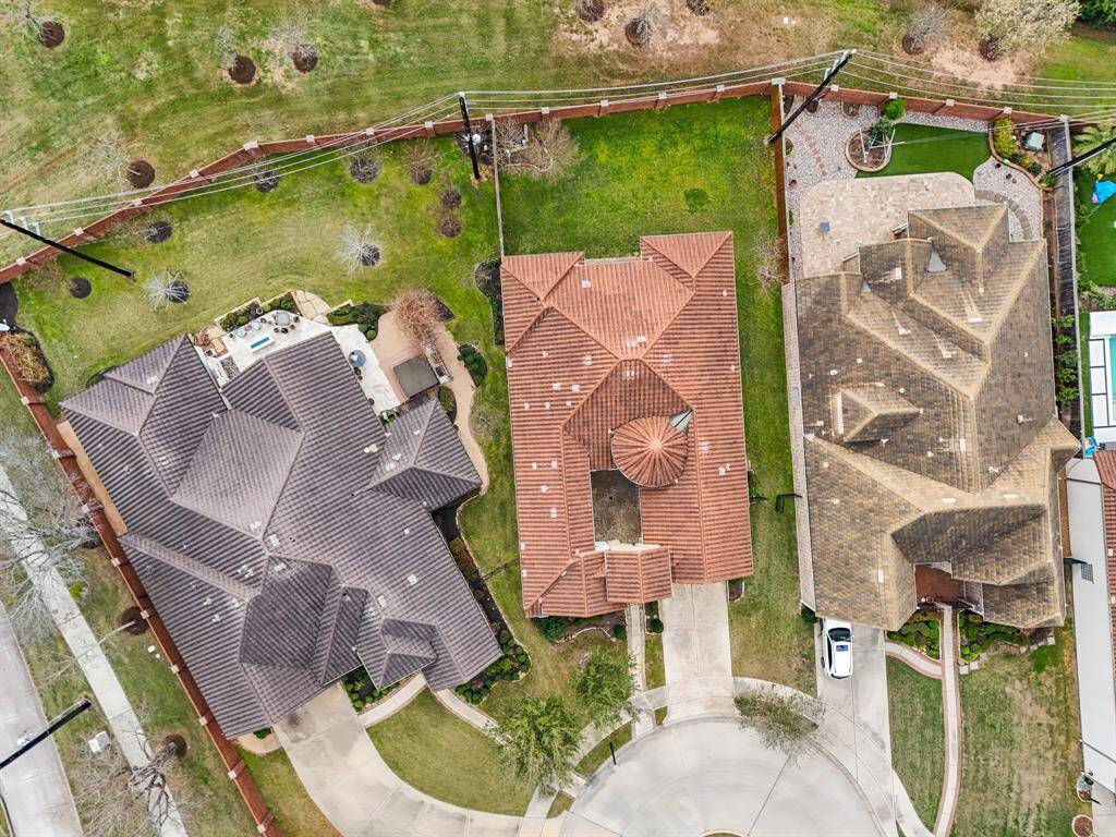 No back neighbors! Large side yard!