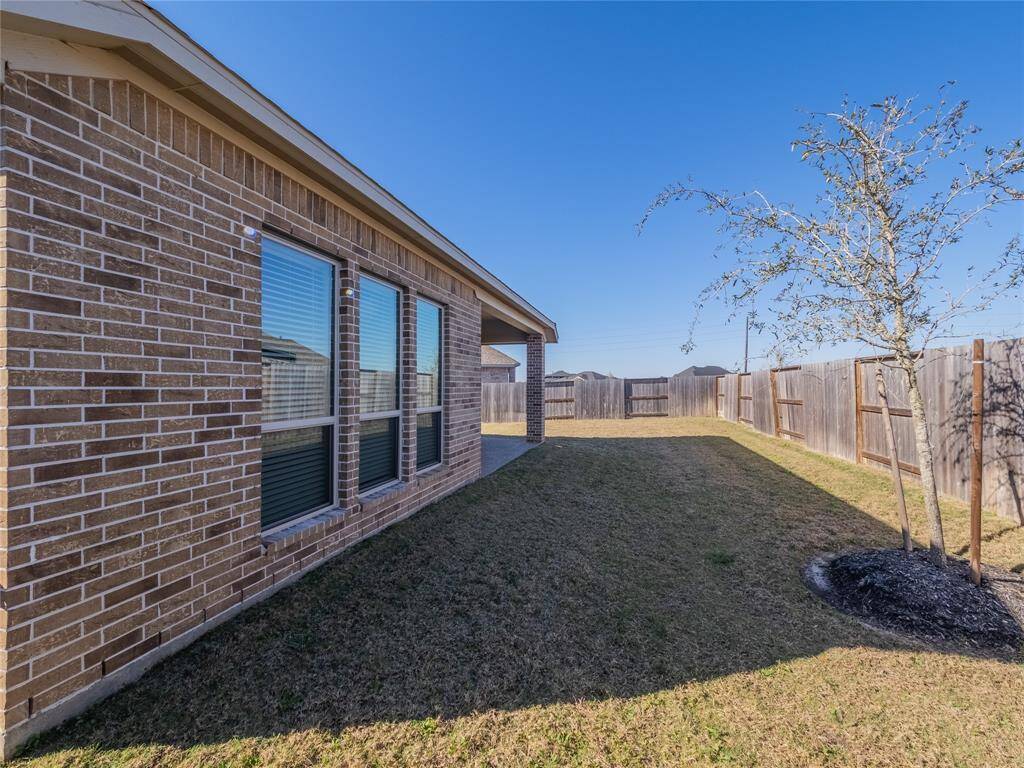 back yard and this pics shows off the beautiful brick
