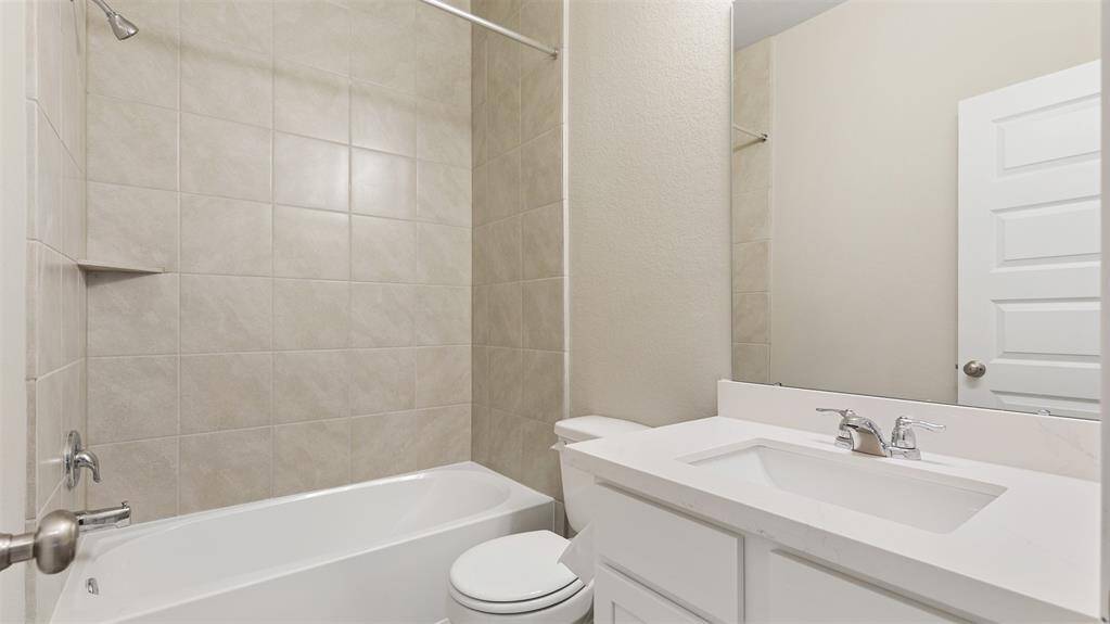Guest Bath - Level 1