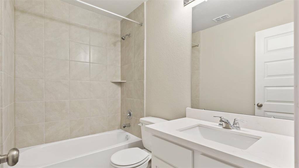 Guest Bath - Level 2