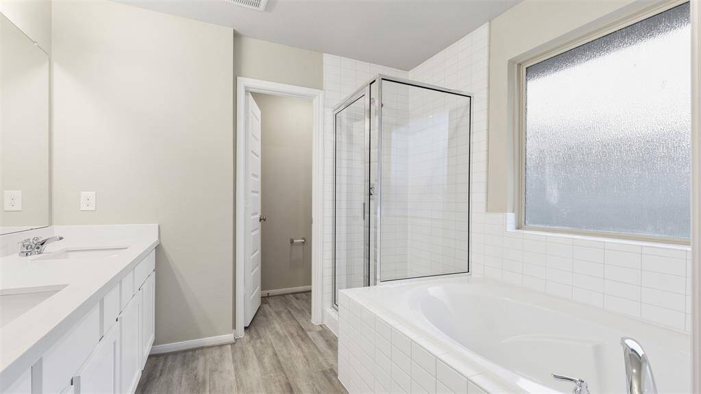 Primary Bathroom - Level 2