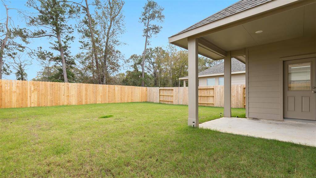 Big backyard, no back neighbors