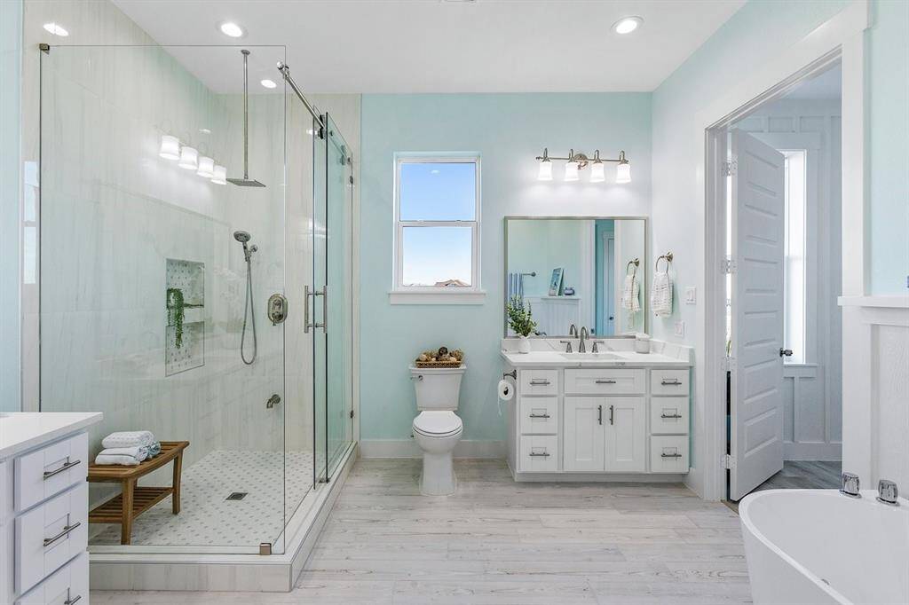 Primary Bath-1st floor