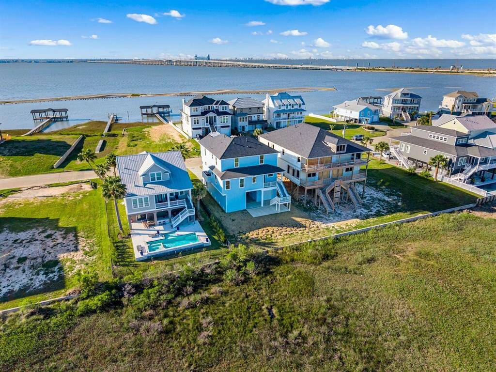 Located across from the community fishing pier