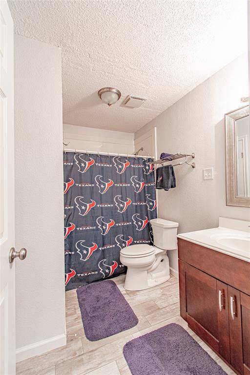 bathroom with ADA approved shower