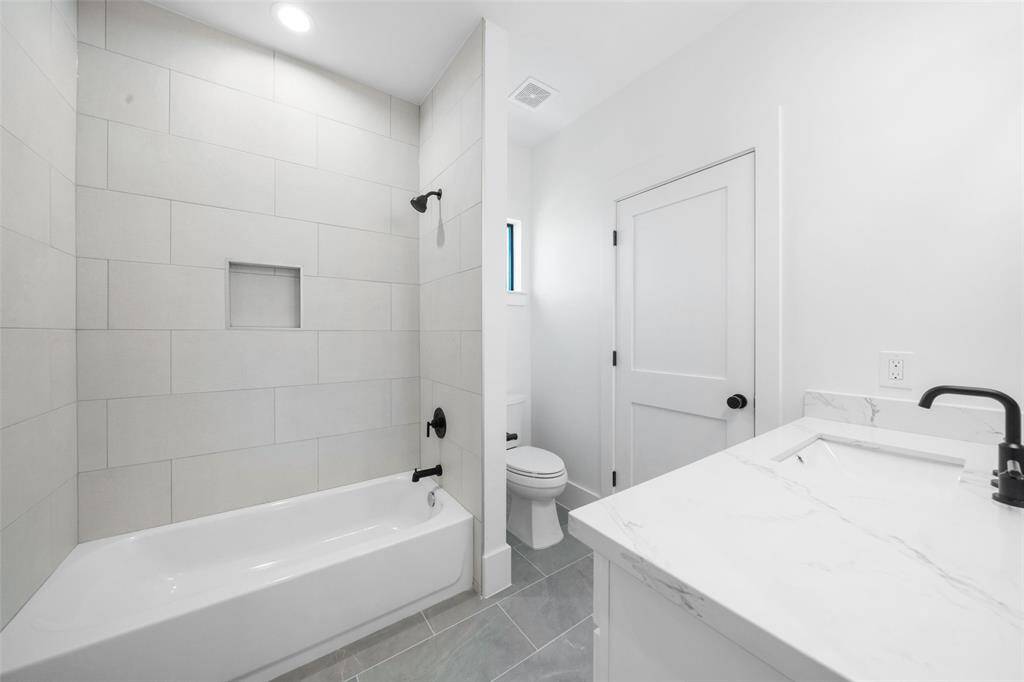 Secondary Bathroom #2