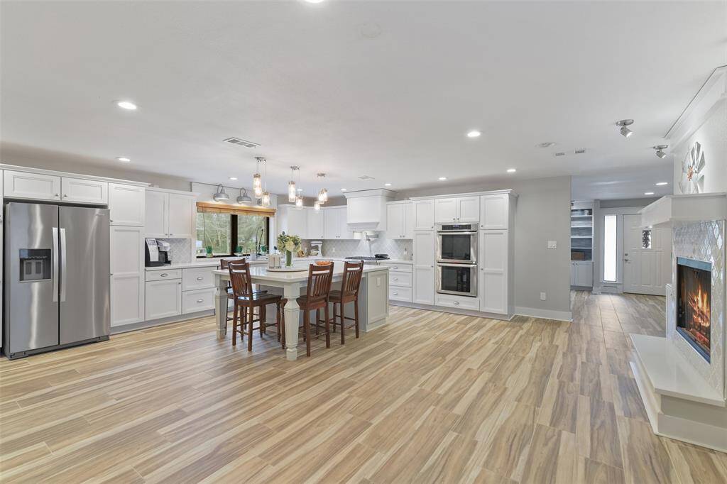 The open and spacious floor plan is ideal for all your family gatherings.