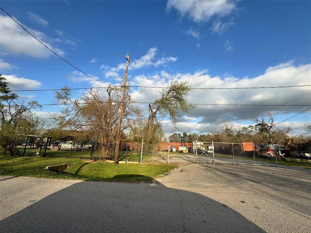 near by businesses