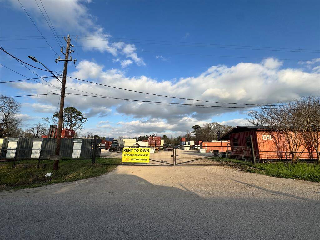 near by businesses