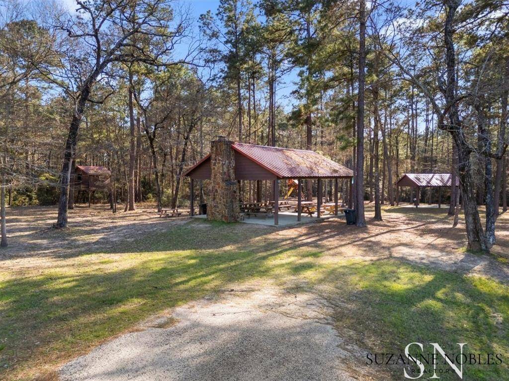 One of two common areas in the development, the Dedication Trail park area includes covered pavilions, a fun playground, treehouse, pond, trails, and creeks to explore! The best nature has to offer can be found in Texas Grand Ranch!