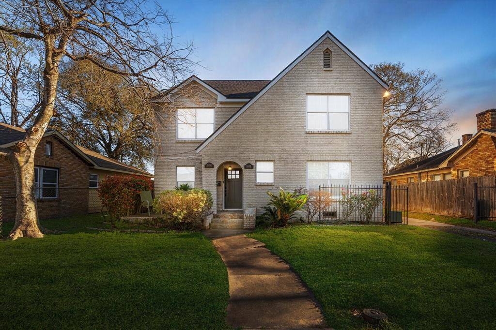 3005 Arbor - Front Elevation