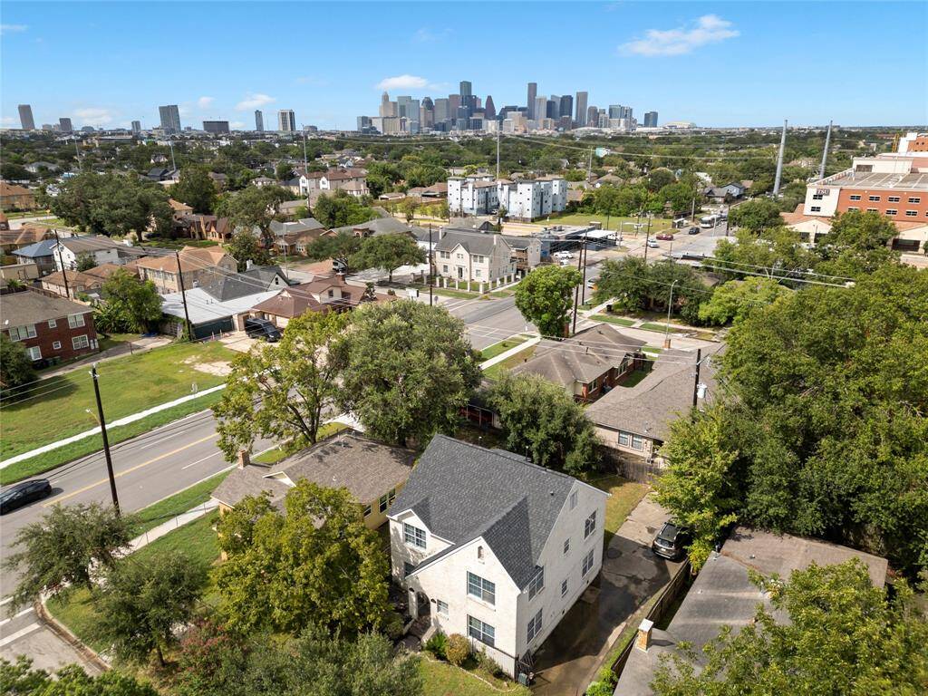 3005 Arbor - Aerial View of Downtown
