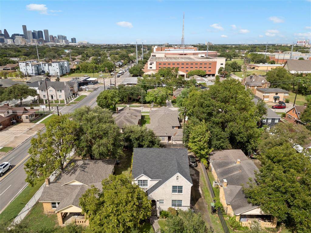 3005 Arbor -  Aerial View of University