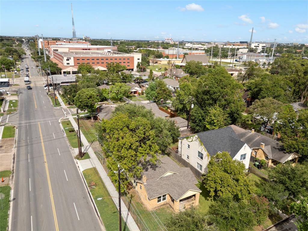 3005 Arbor - Aerial View of Universities