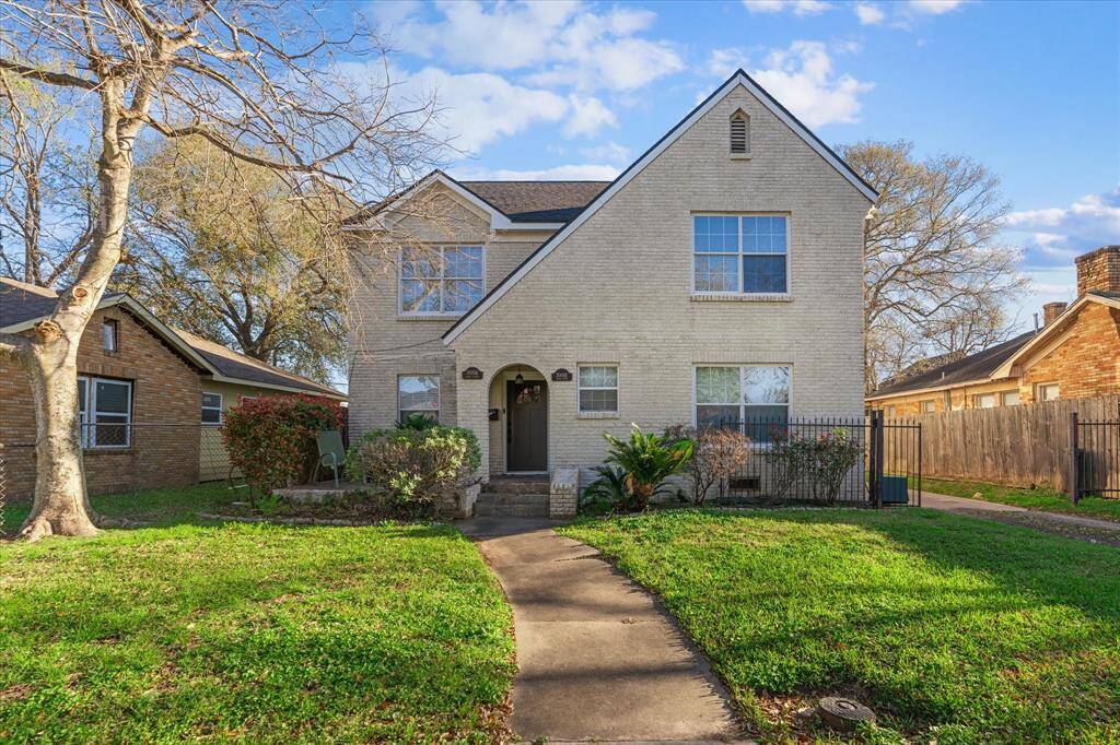 3005 Arbor - Front Elevation