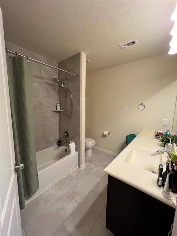 Secondary bathroom