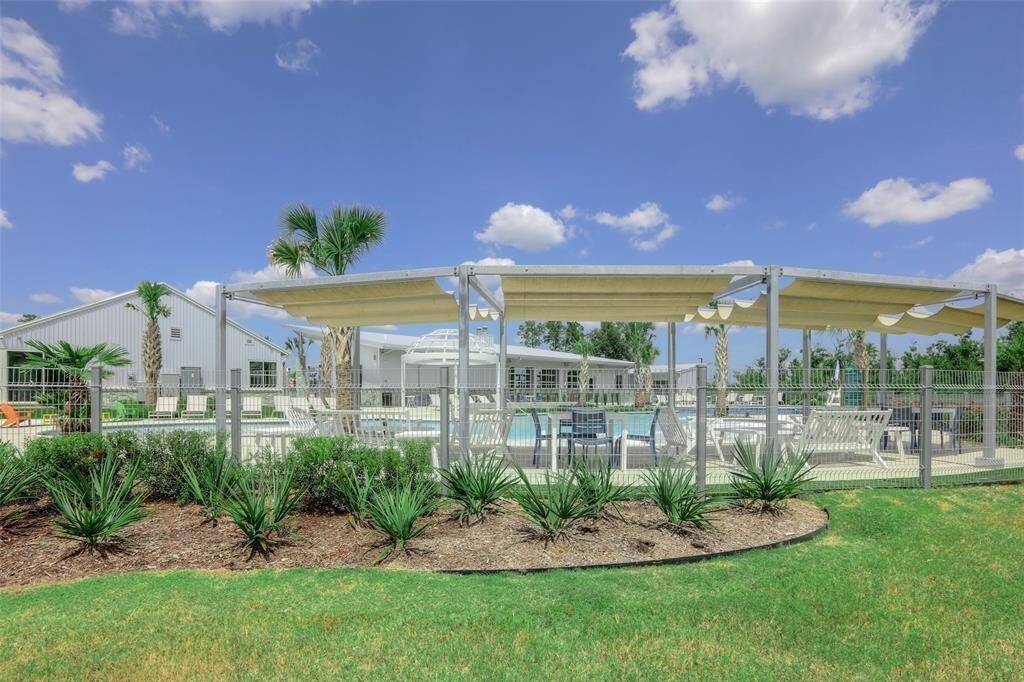 One of two community pools, this pool offers a splash pad, there are also meeting rooms, and bbq areas.