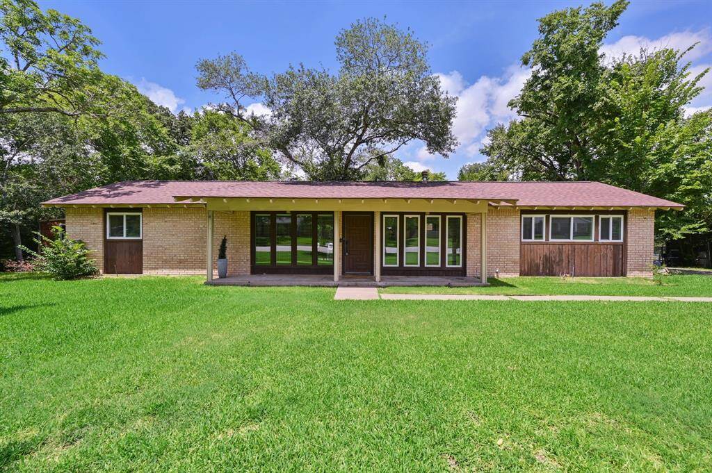 This residence seamlessly blends traditional design with modern living, making it an ideal choice for those seeking a peaceful, family-friendly environment.