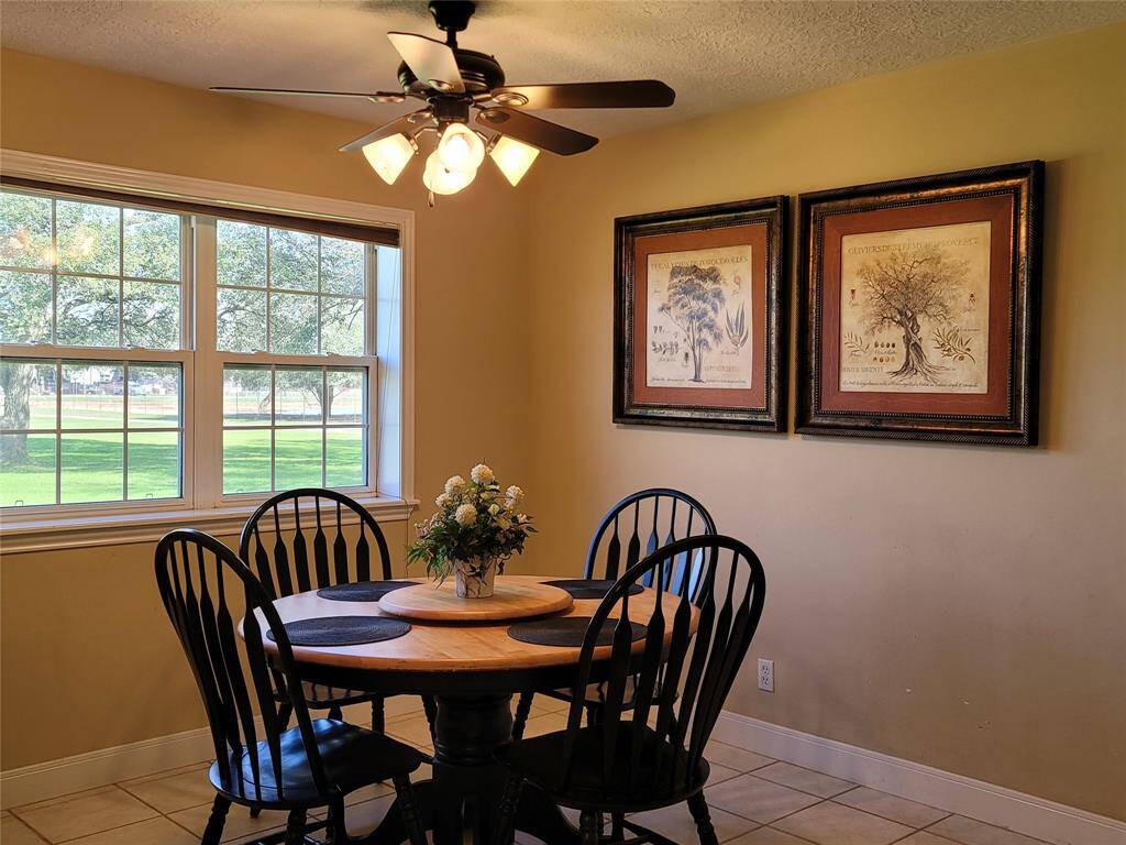 Breakfast room