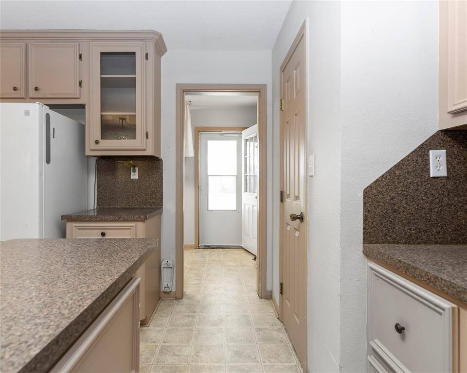 kitchen into mudroom/laundry