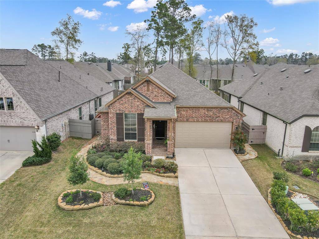 Excellent curb appeal with a full brick exterior. Low-maintenance landscaping with irrigation.