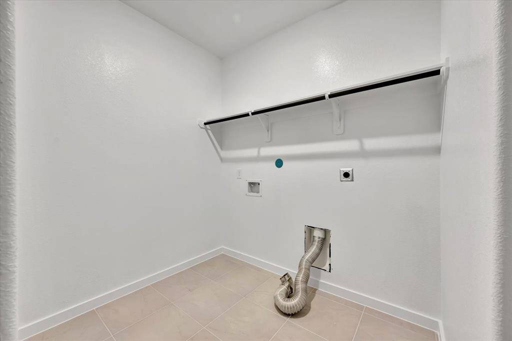 Photo is not of the actual home but is an inspirational photo of builder’s model home and may depict options, furnishings, and/or decorator features that are not included.