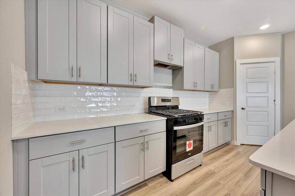 Photo is not of the actual home but is an inspirational photo of builder’s model home and may depict options, furnishings, and/or decorator features that are not included.