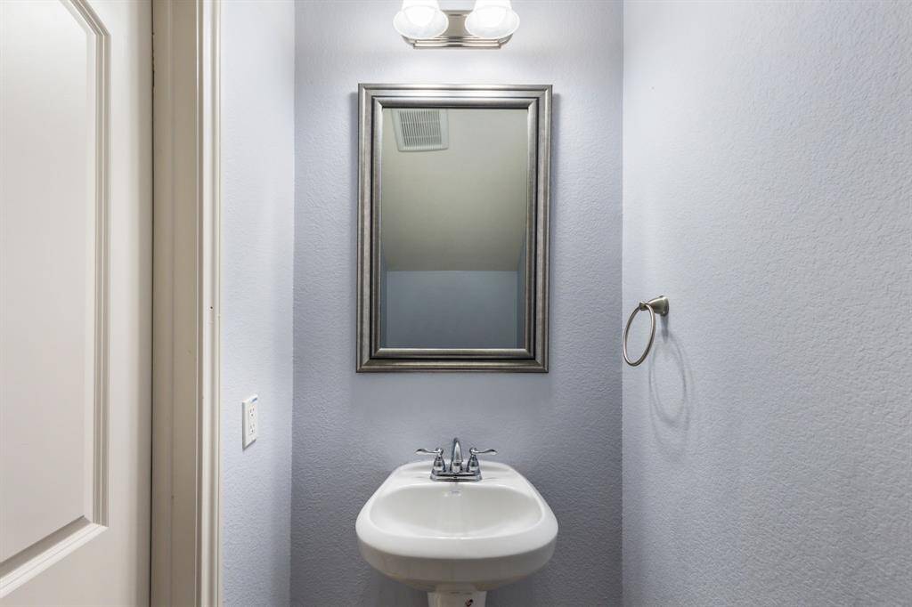 For the convenience of your guests, there is a powder room on the first floor.