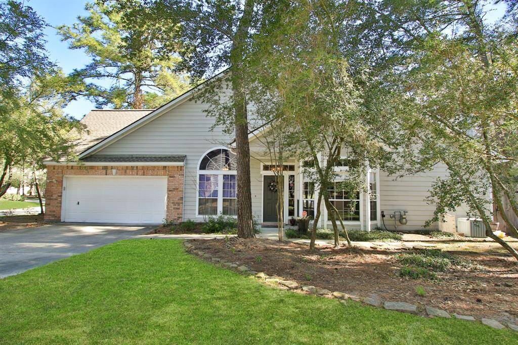 Own a rare one-story condominium centrally located in The Woodlands! The home offers a full 2-car garage as well. Beautifully updated! To appreciate the level of updating, be sure to compare to the 2016 listing photos.