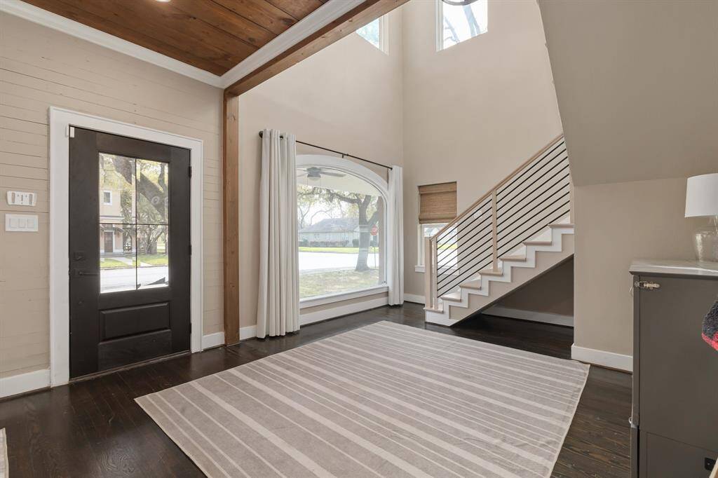 Entry way