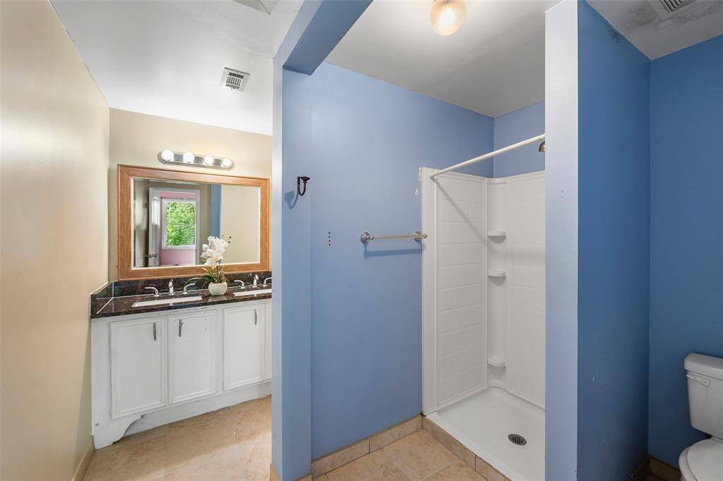 Upstairs bathroom