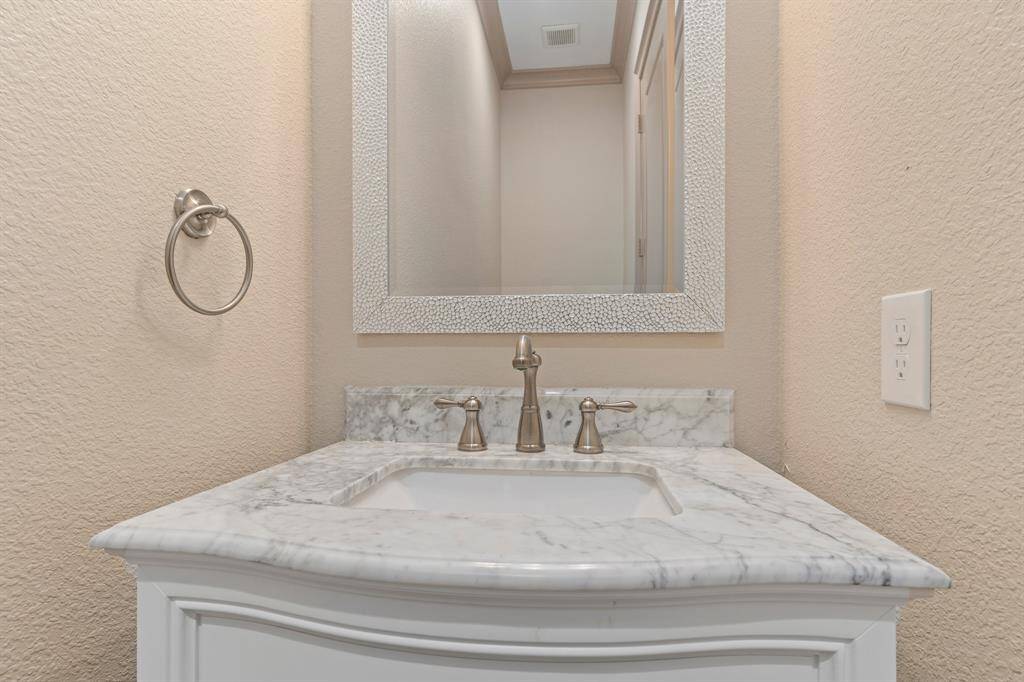 Powder room