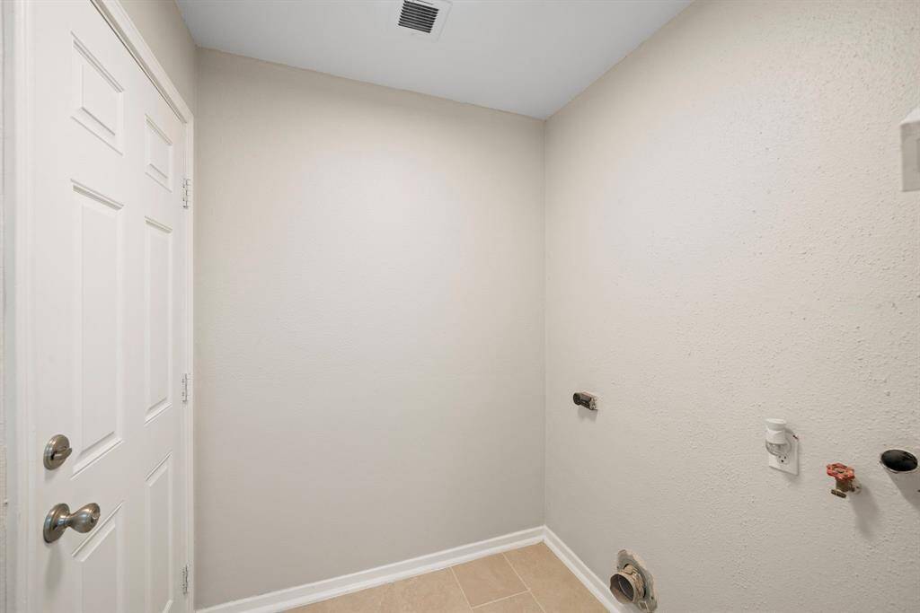 Laundry Room inside with access to garage