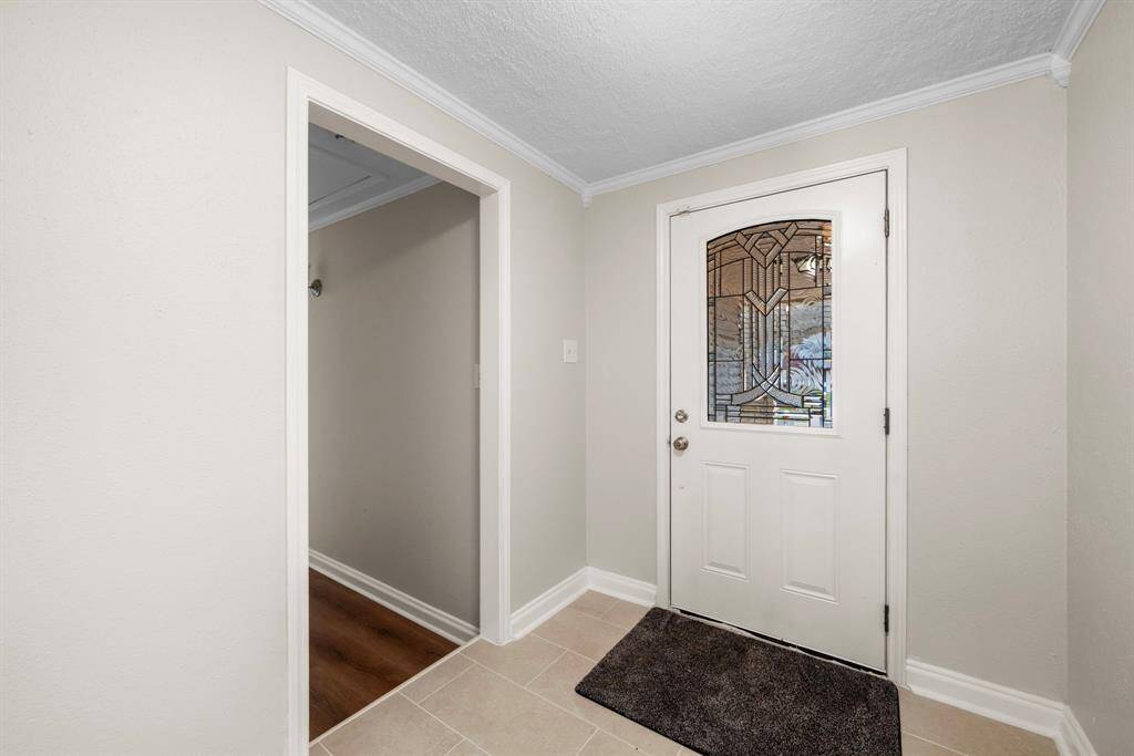 Entry Way with tile