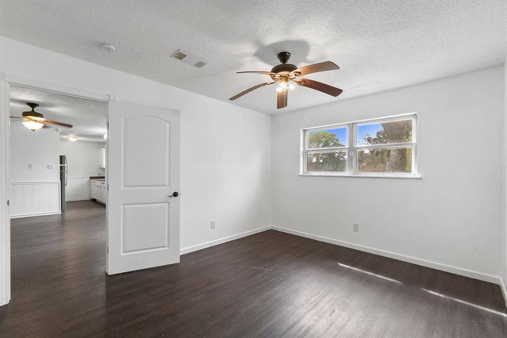 You really see how spacious this room is! The natural light pouring in, the wide-open layout, and that seamless connection to the rest of the home—it all just works. Whether you’re dreaming up the perfect cozy retreat or a sleek, minimalist space, this room is ready for it