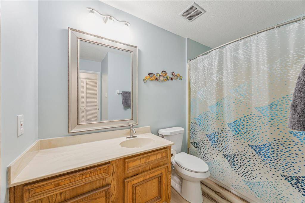 SECONDARY BATHROOM