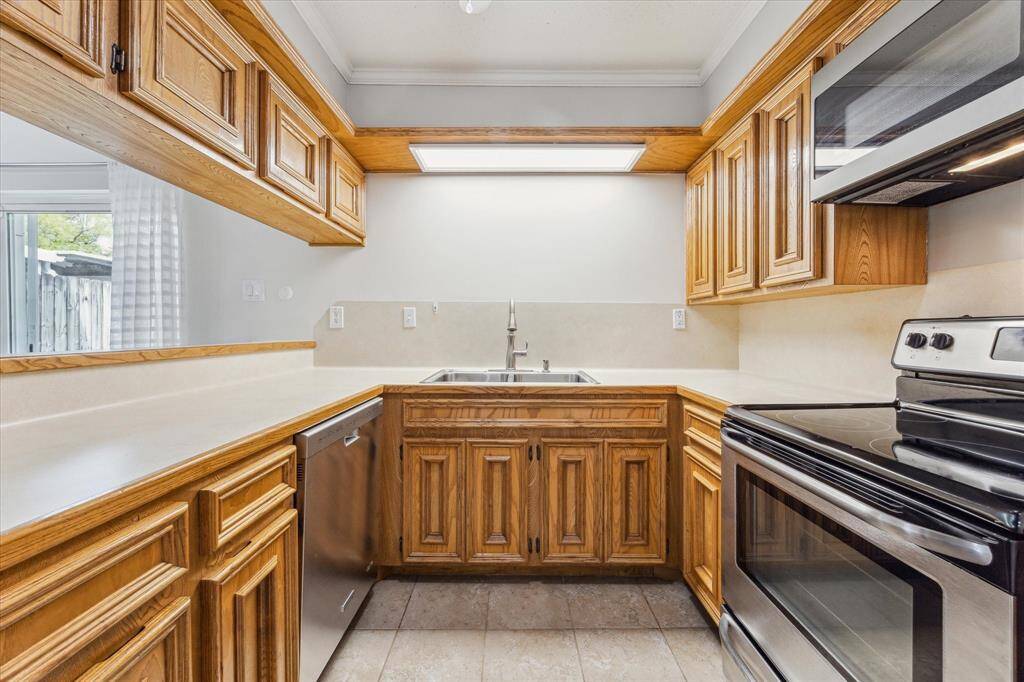 ANOTHER VIEW OF THE KITCHEN