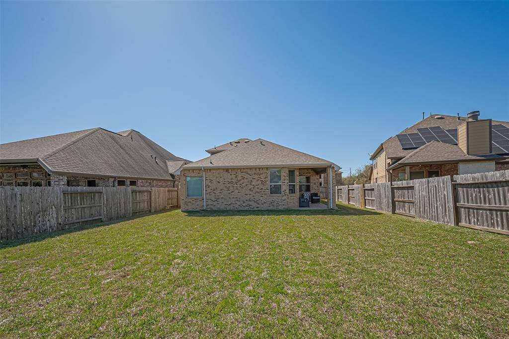 A full sprinkler system in this property for easy maintenance.