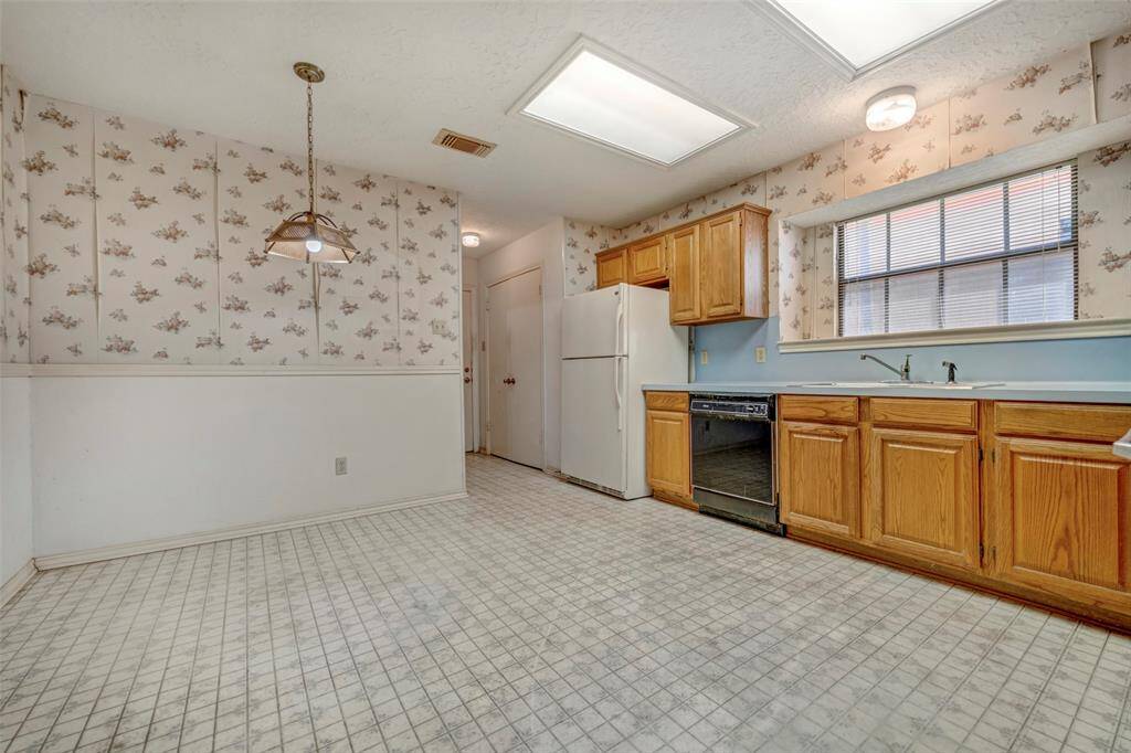 space for a breakfast table