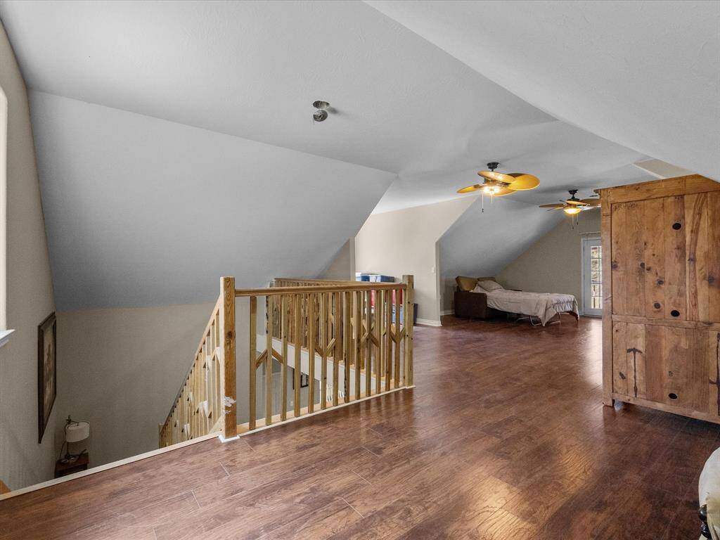 Bedroom 2/Flex space/Loft